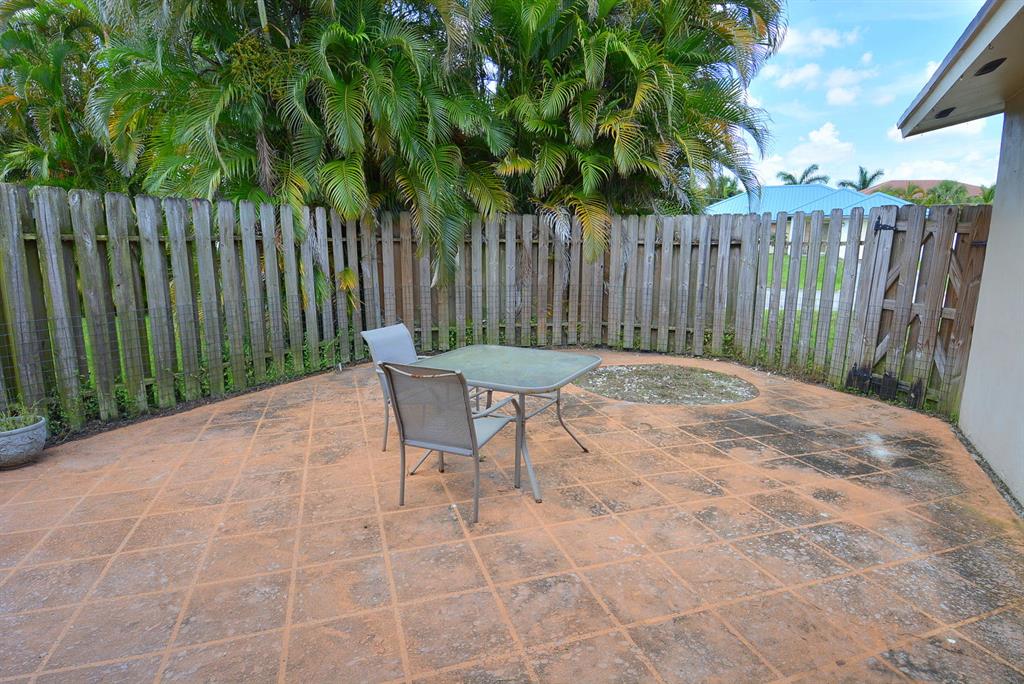 PALM LAKE ESTATES & ZORAT - Residential