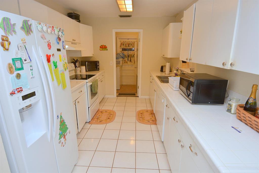 PALM LAKE ESTATES & ZORAT - Residential