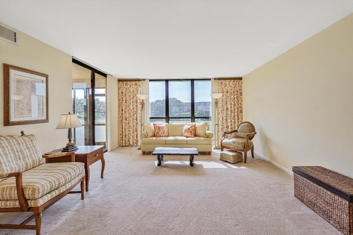 WOODLAND LAKES - Residential