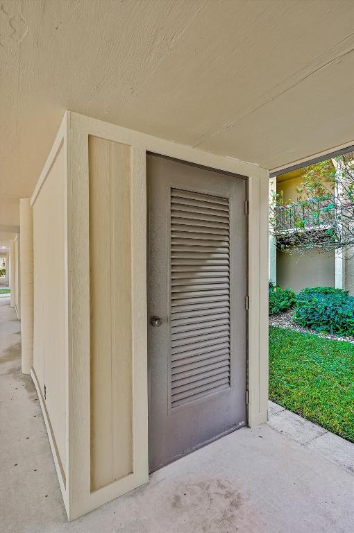 WOODLAND LAKES - Residential