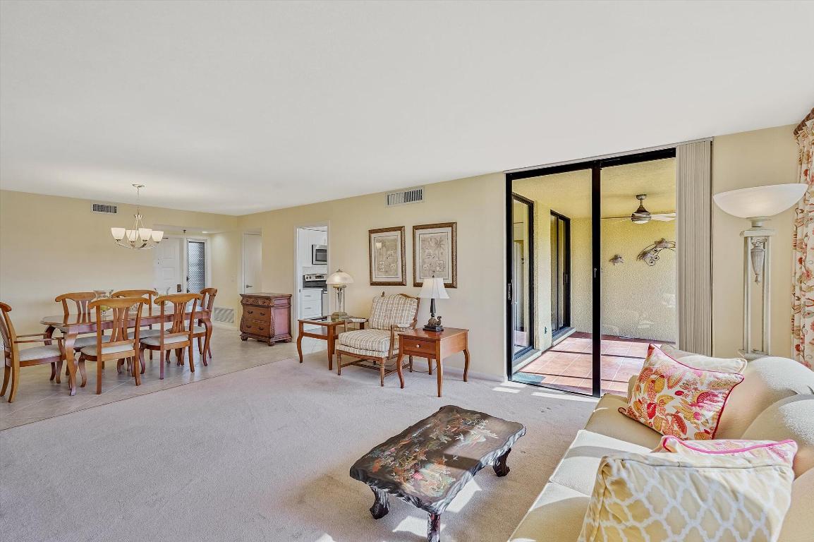 WOODLAND LAKES - Residential