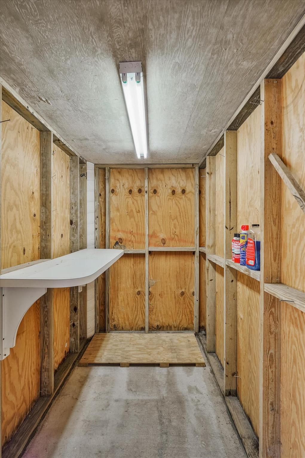 WOODLAND LAKES - Residential