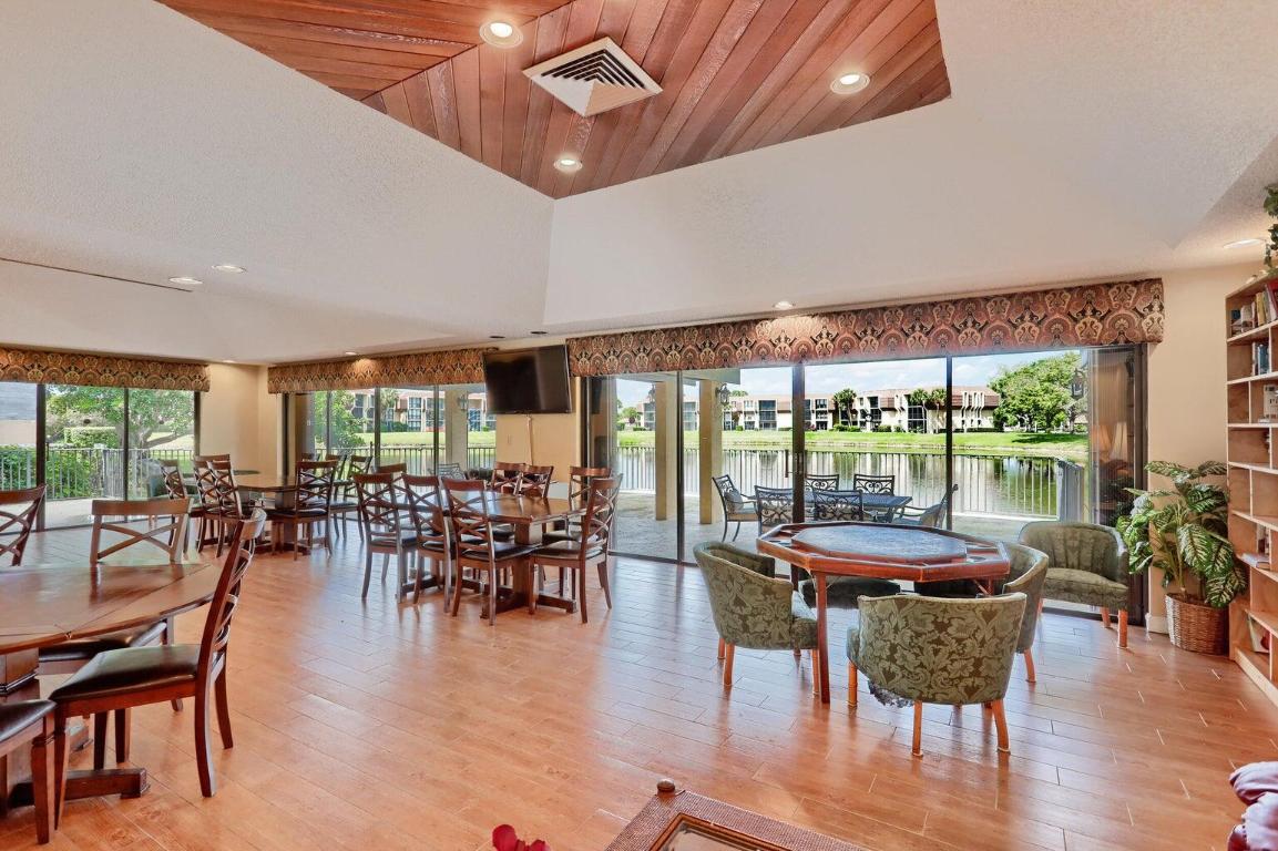 WOODLAND LAKES - Residential