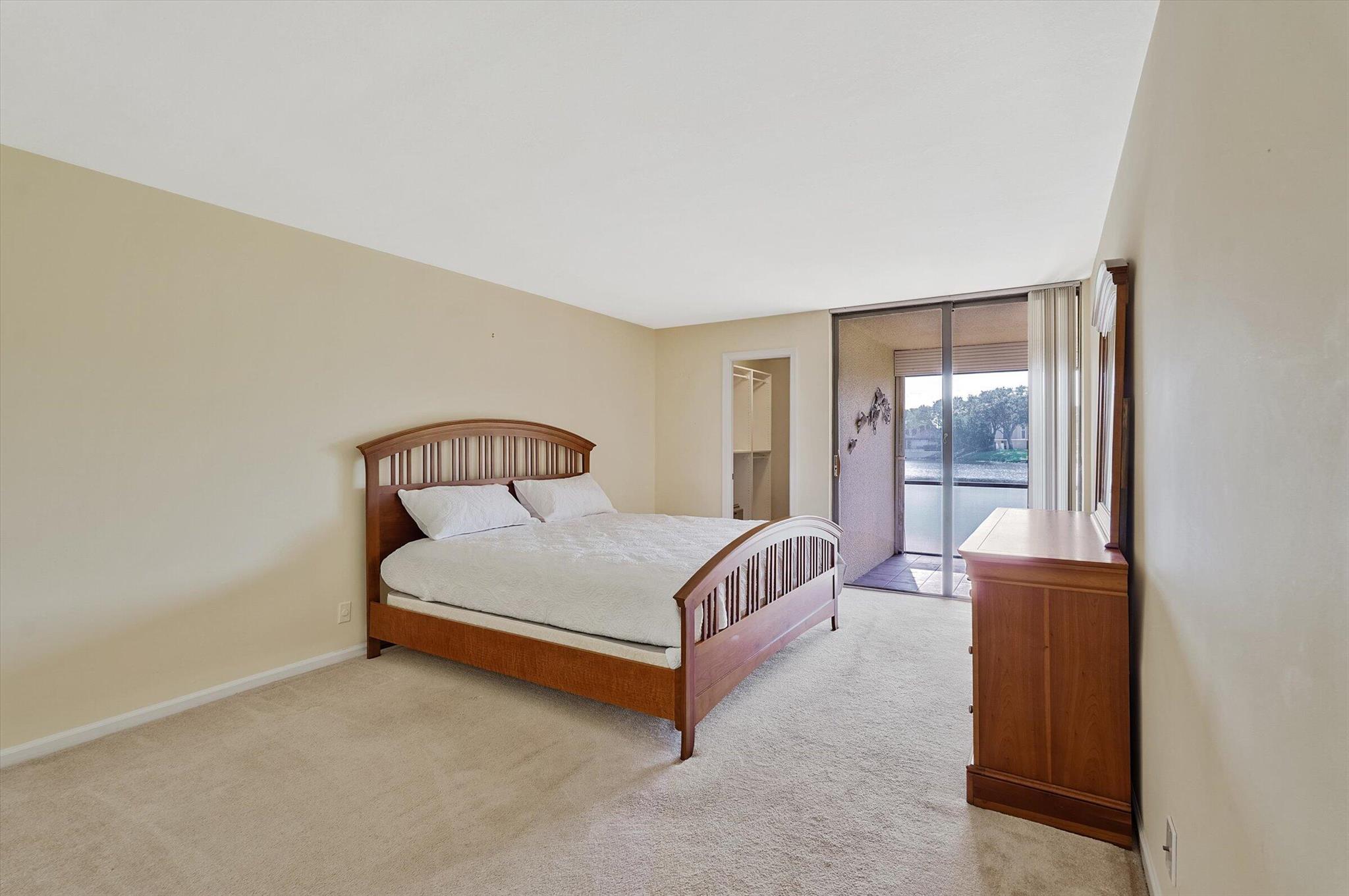 WOODLAND LAKES - Residential