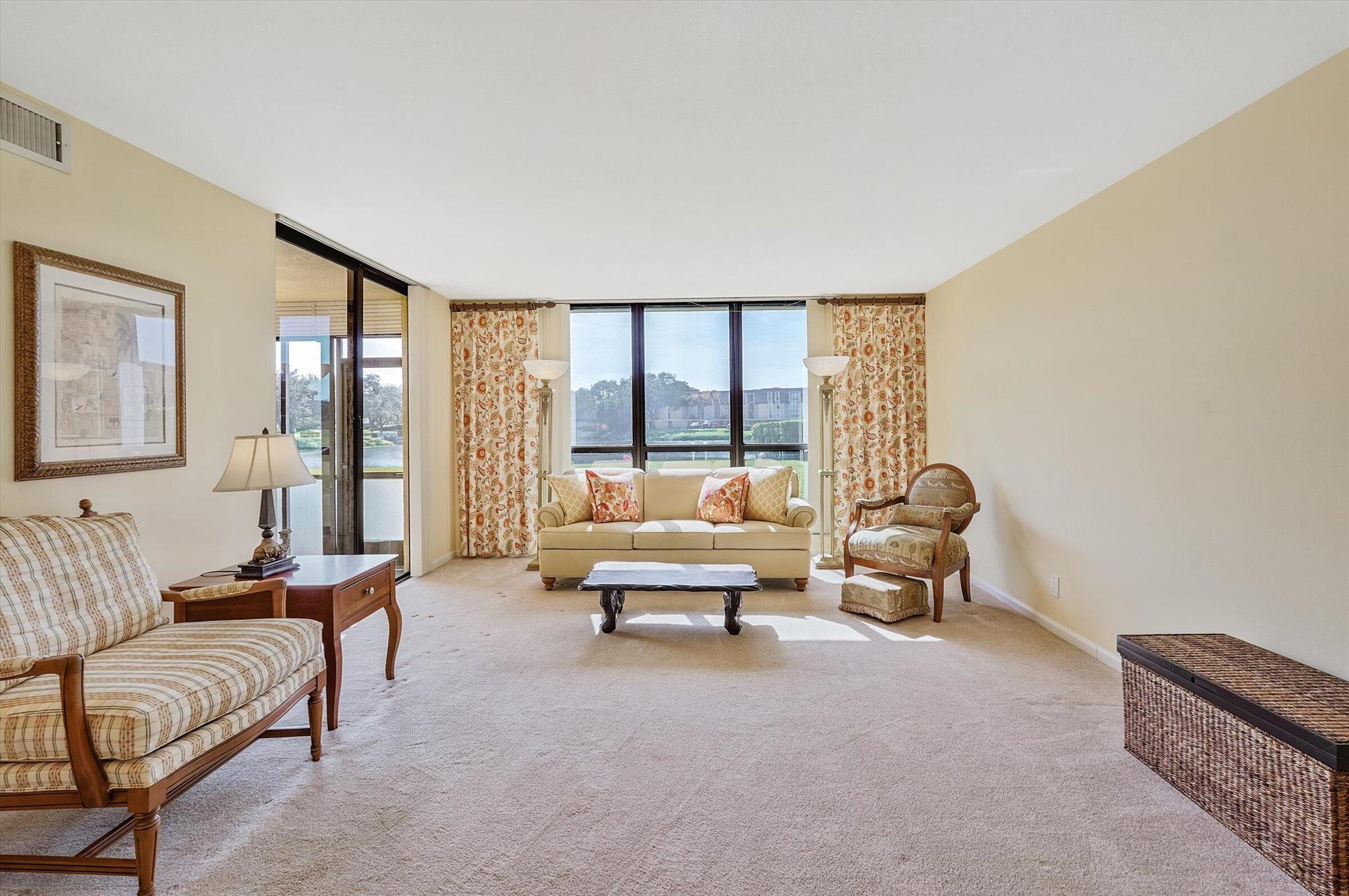 WOODLAND LAKES - Residential