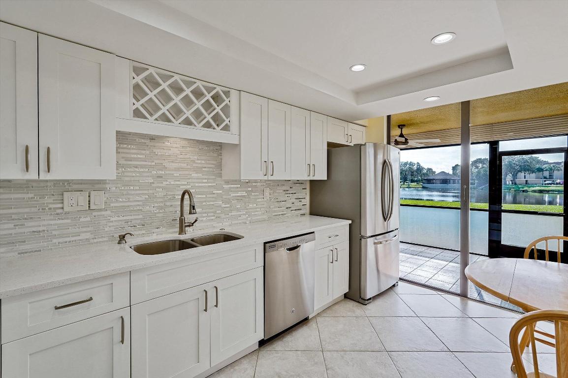 WOODLAND LAKES - Residential