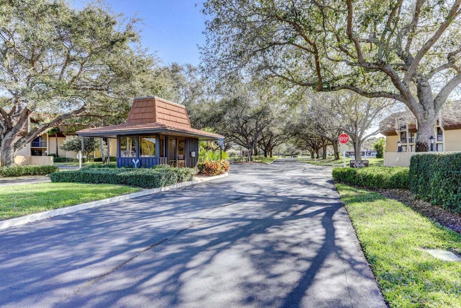 5344 Woodland Lakes Drive 122