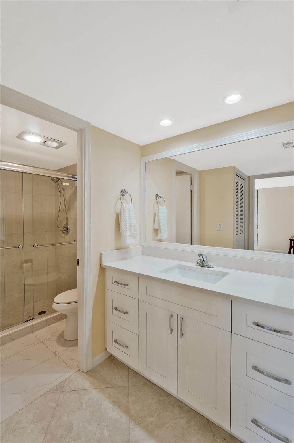 WOODLAND LAKES - Residential