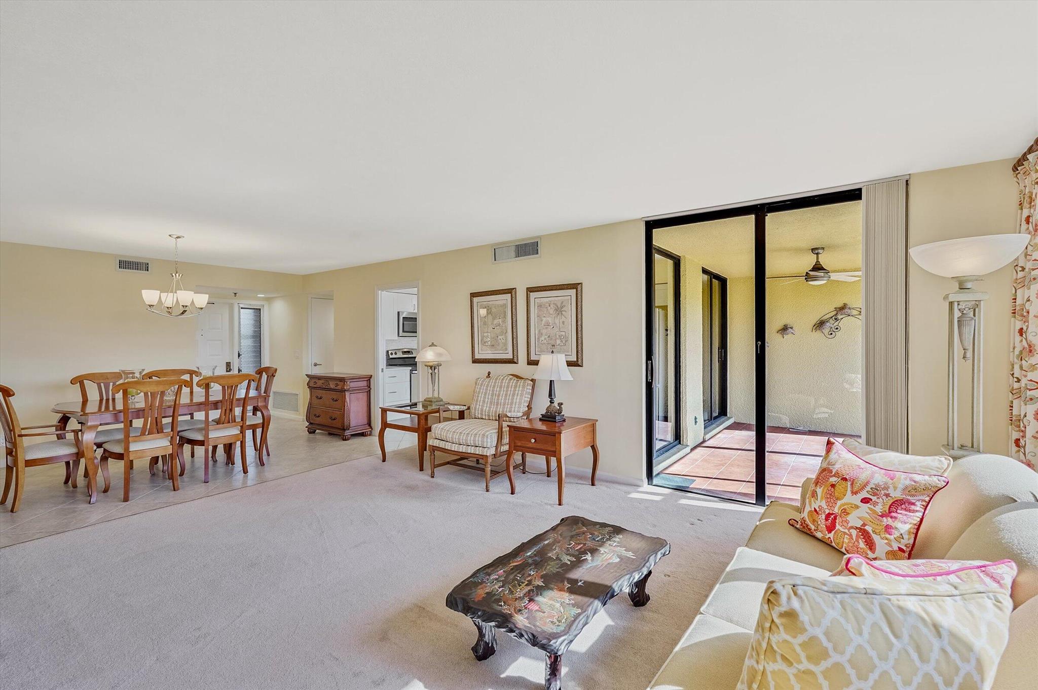 WOODLAND LAKES - Residential