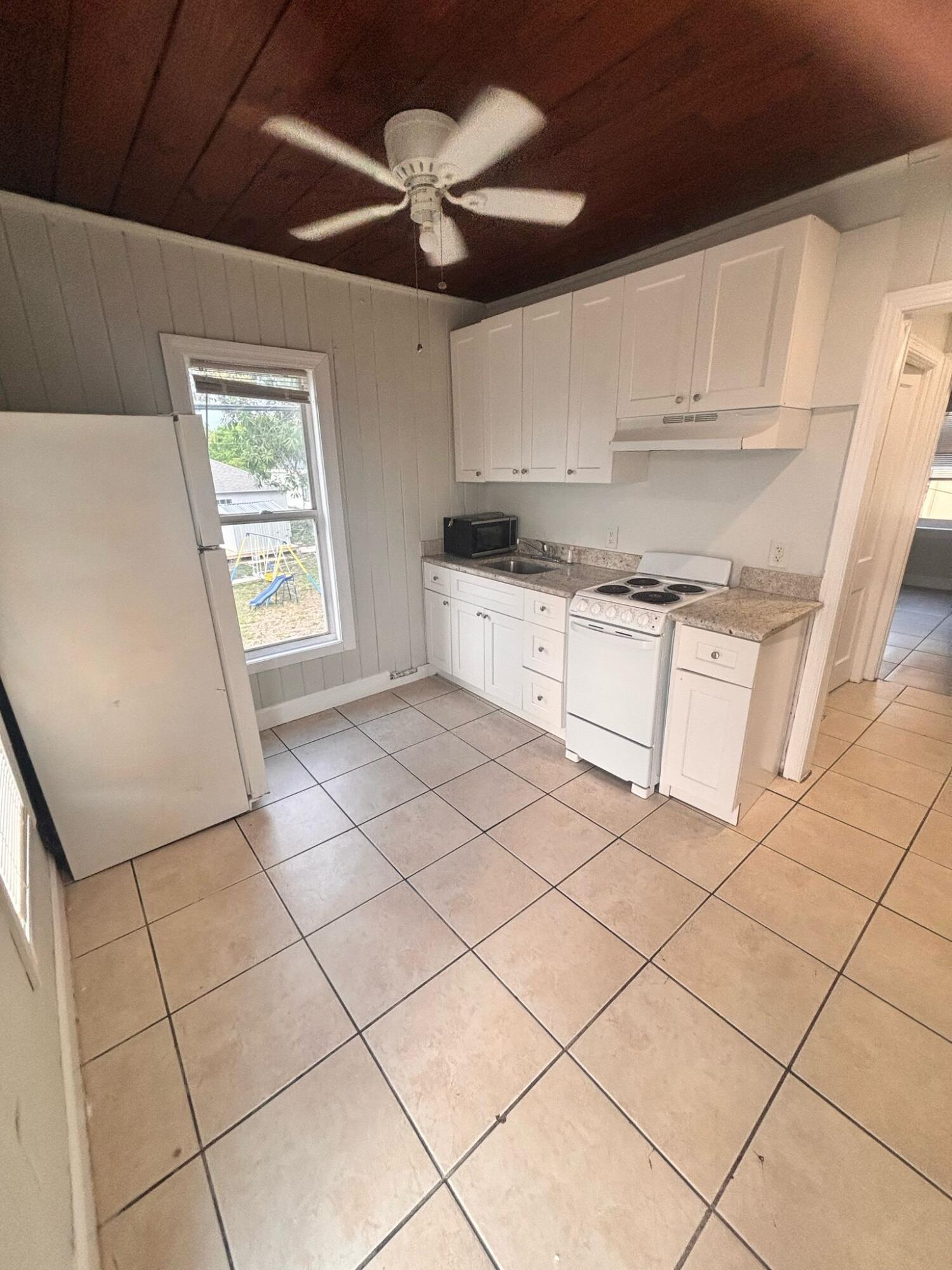 817 NW 7th Street