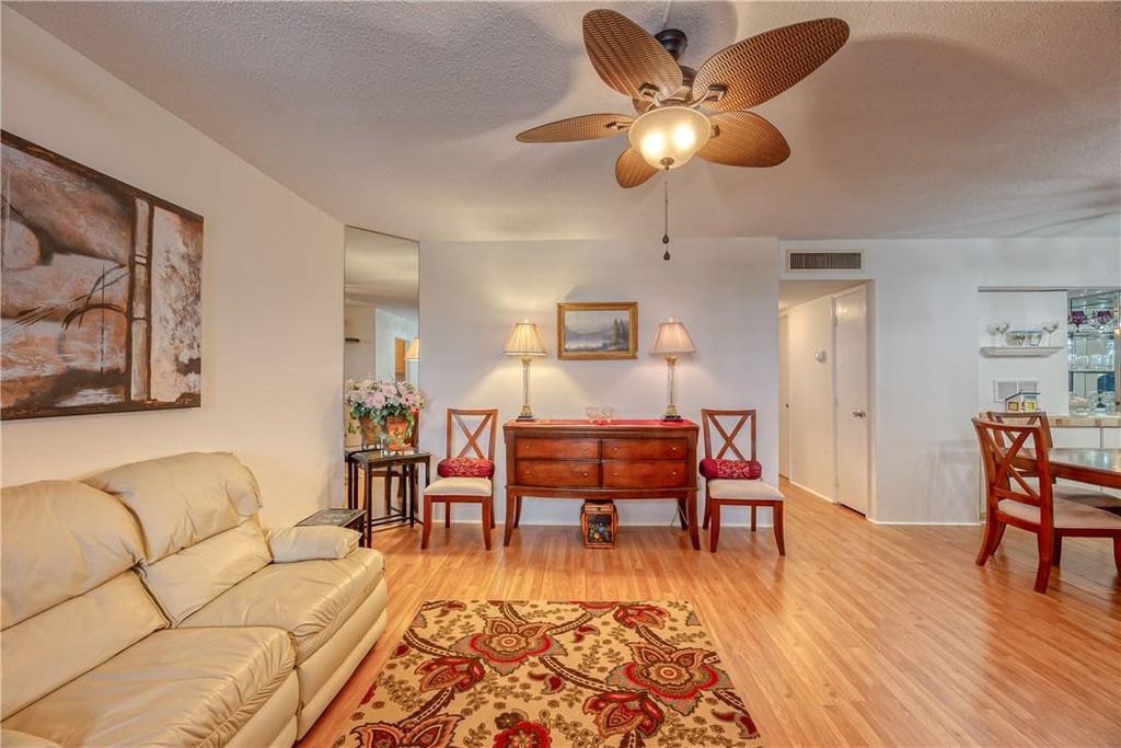 Photo of 2400 NE 10th Street #204, Pompano Beach, FL 33062 (MLS # B26020022)