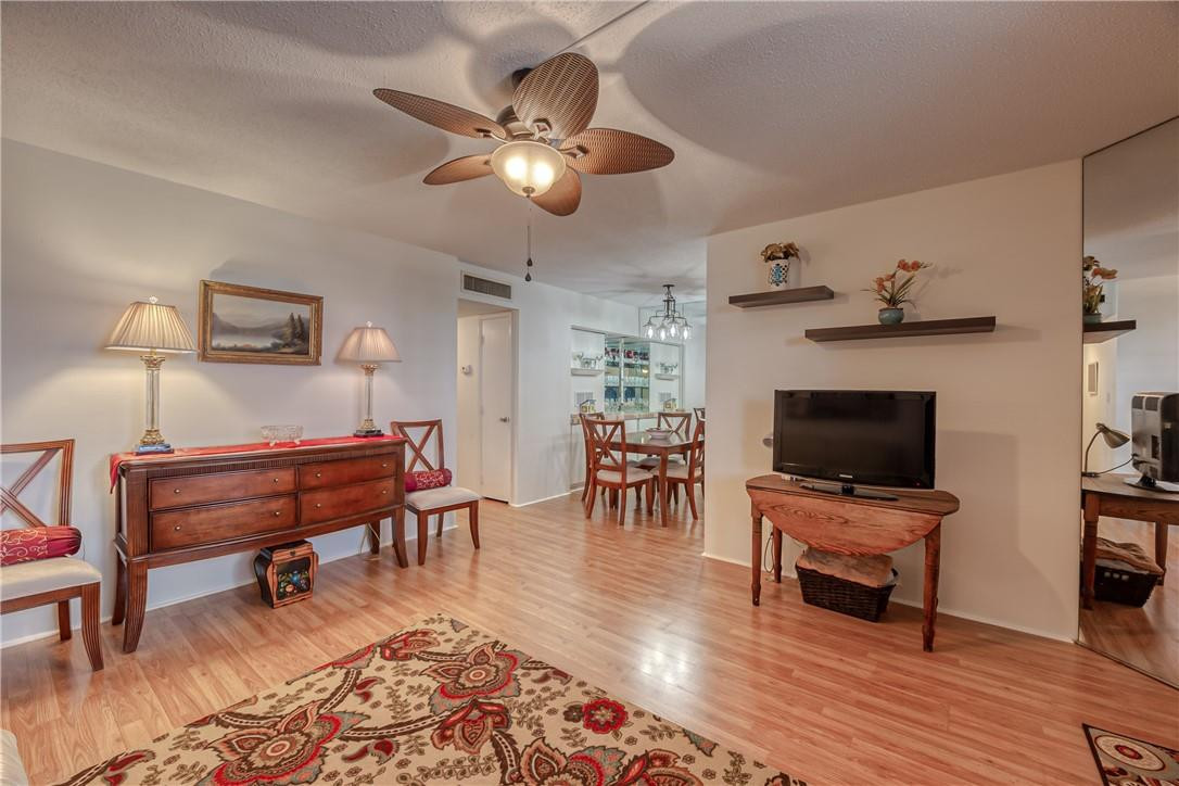 2400 NE 10th Street 204