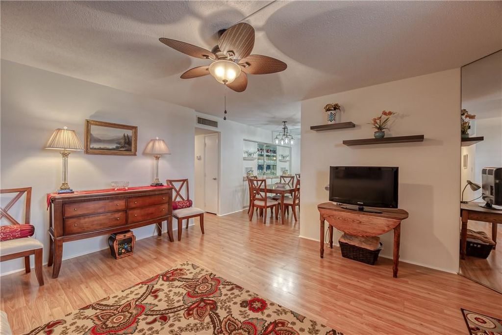 Photo of 2400 NE 10th Street #204, Pompano Beach, FL 33062 (MLS # B26020022)