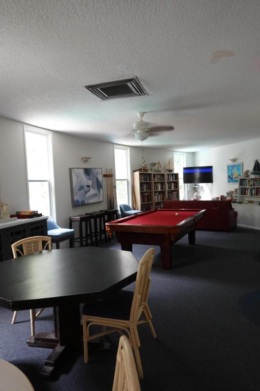 CROSS FOX CONDO - Residential Lease