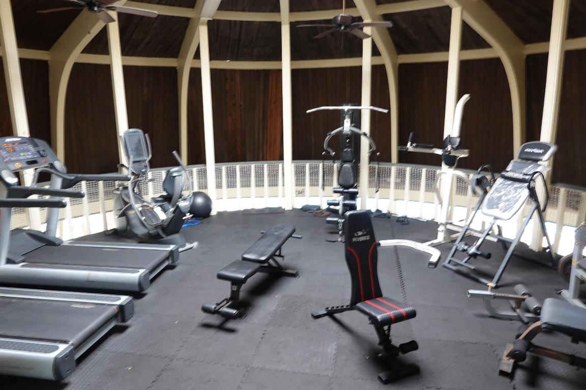 CROSS FOX CONDO - Residential Lease