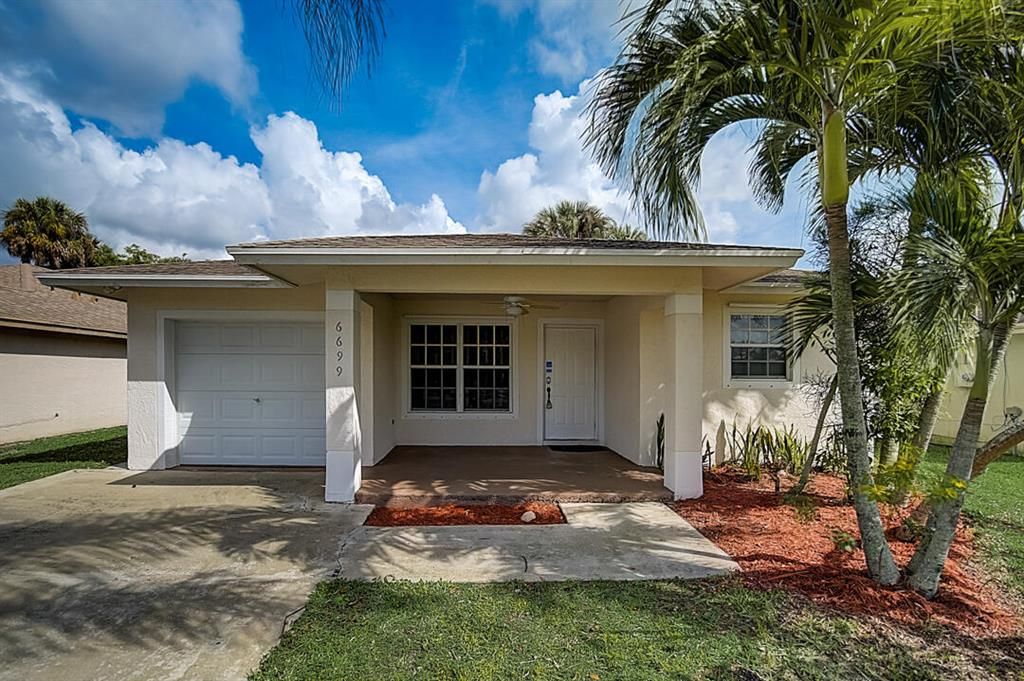Photo of 6699 2nd Street, Jupiter, FL 33458 (MLS # R10784685)
