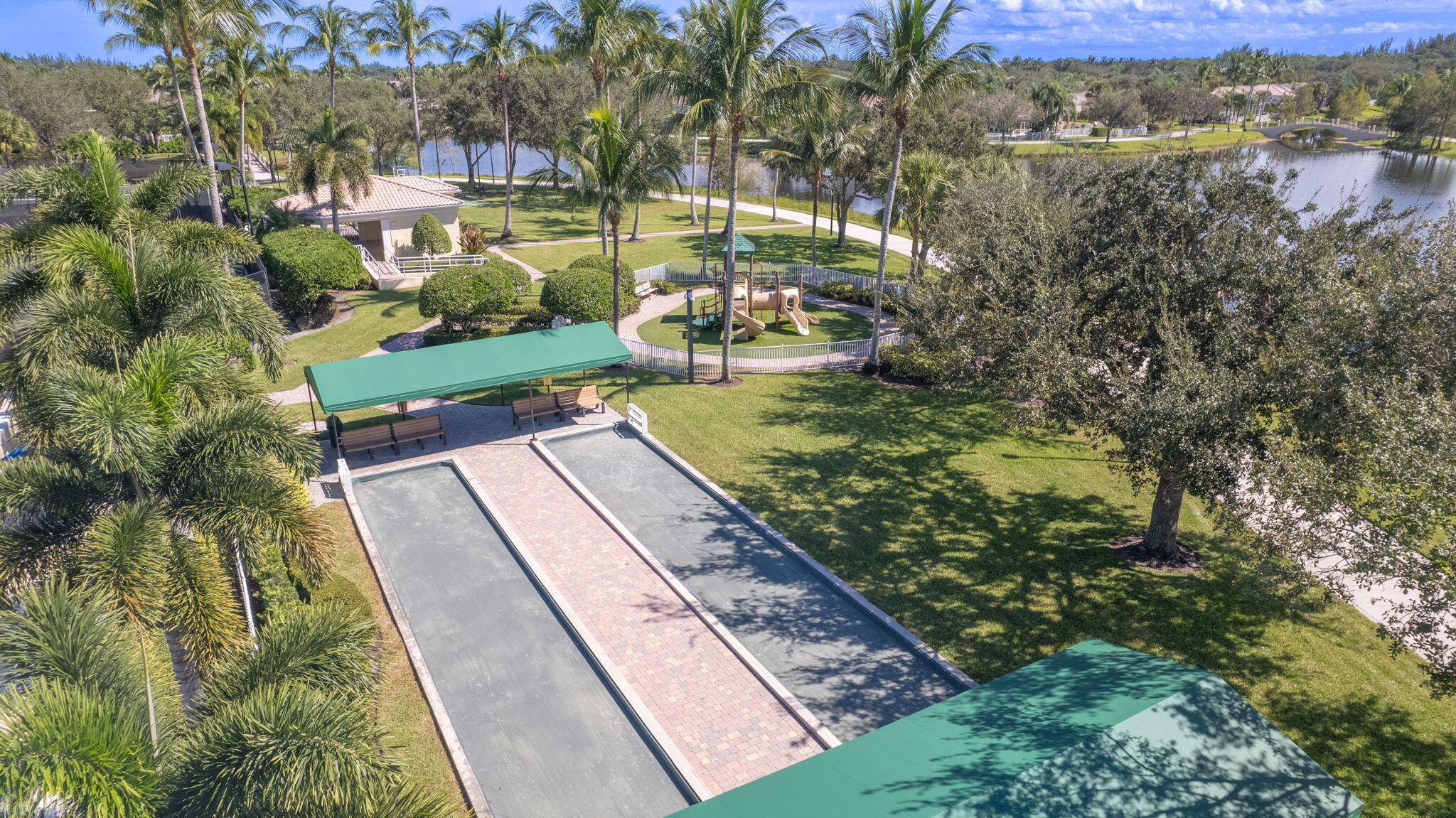 VILLAGEWALK - Residential