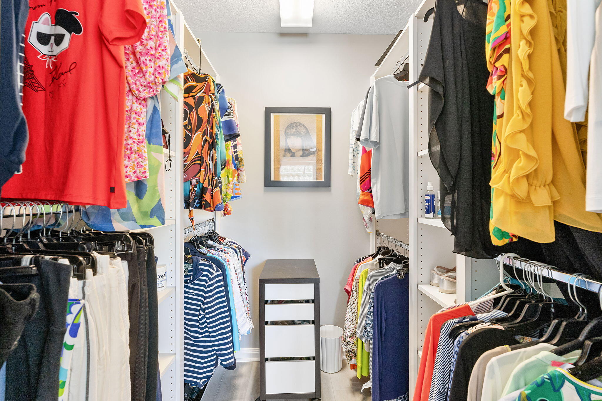 VILLAGEWALK - Residential