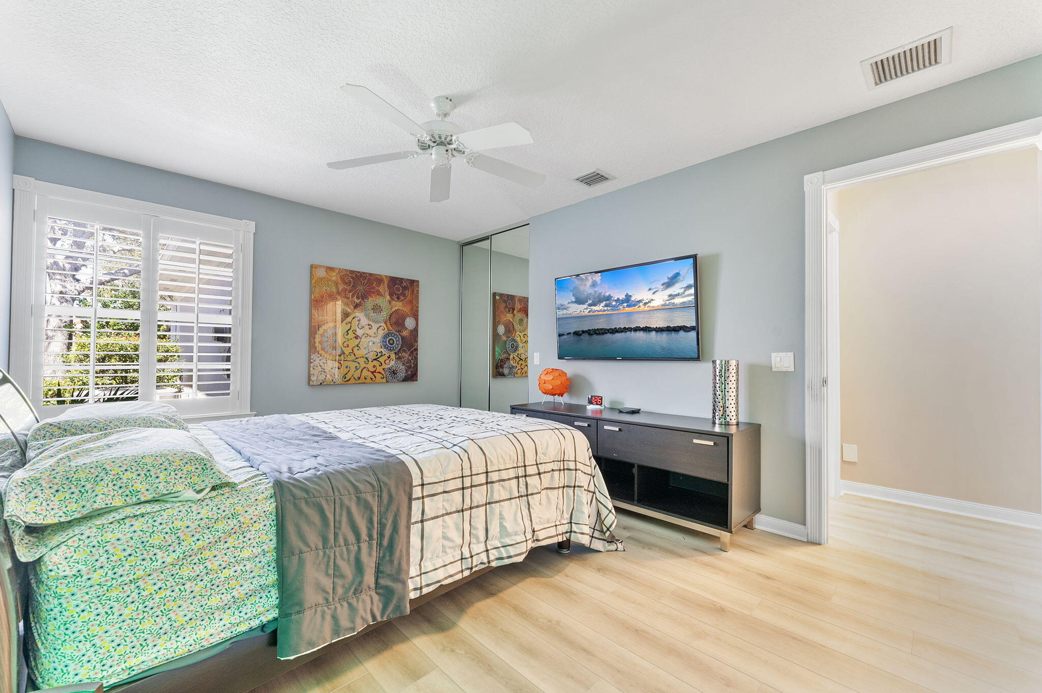 VILLAGEWALK - Residential