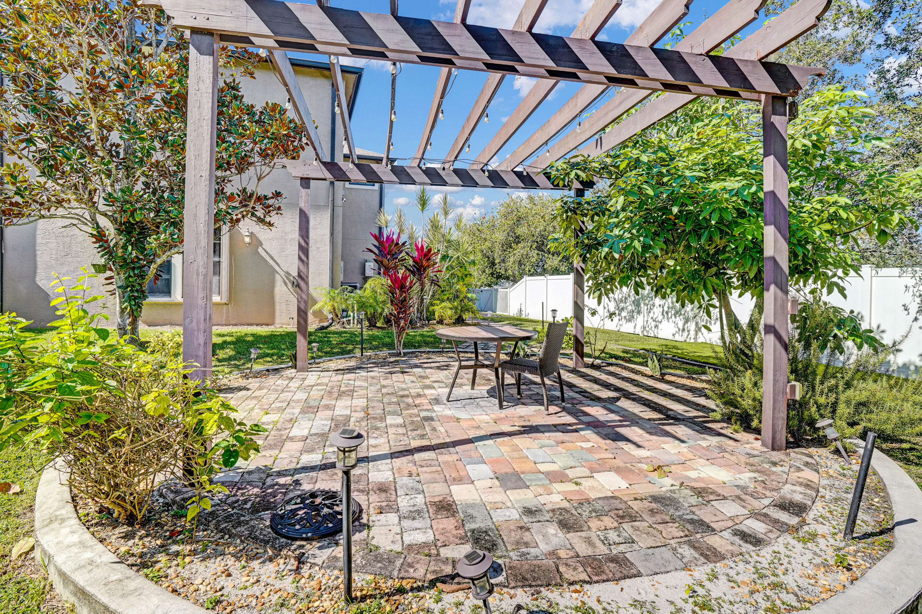 PORT ST LUCIE SECTION 46 1ST REPLAT - Residential