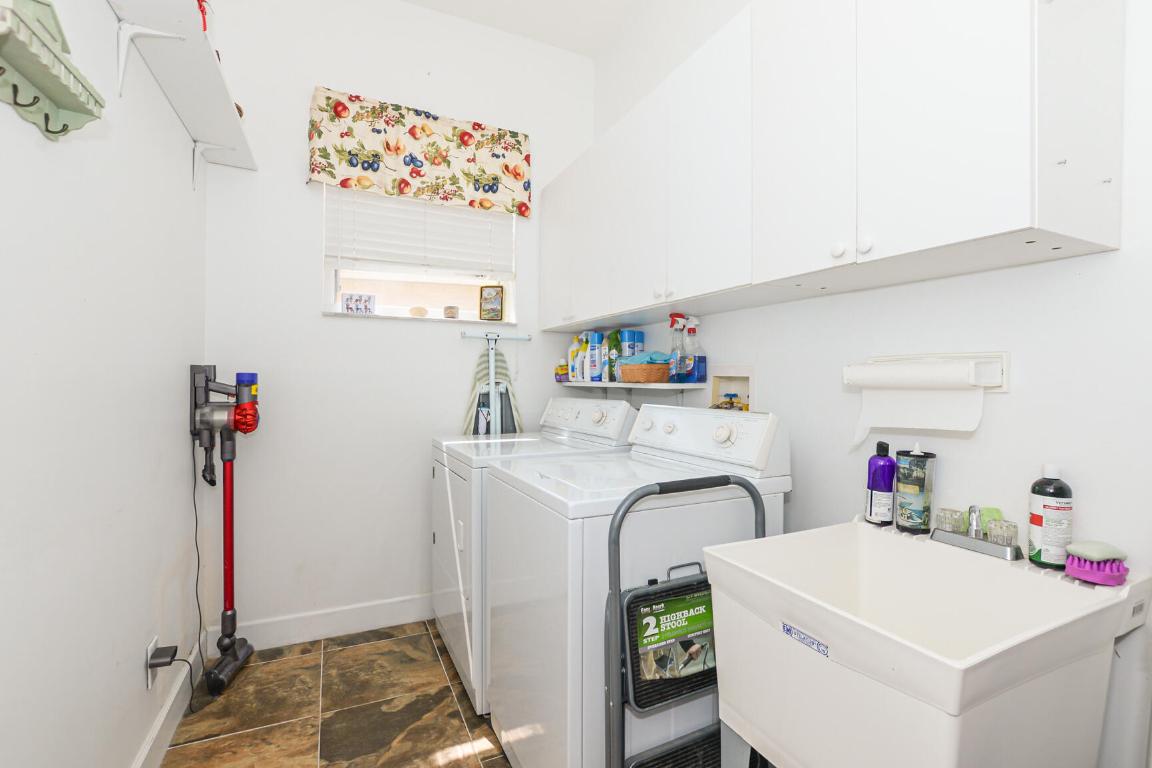 KINGS ISLE (Isle of Capri) - Residential