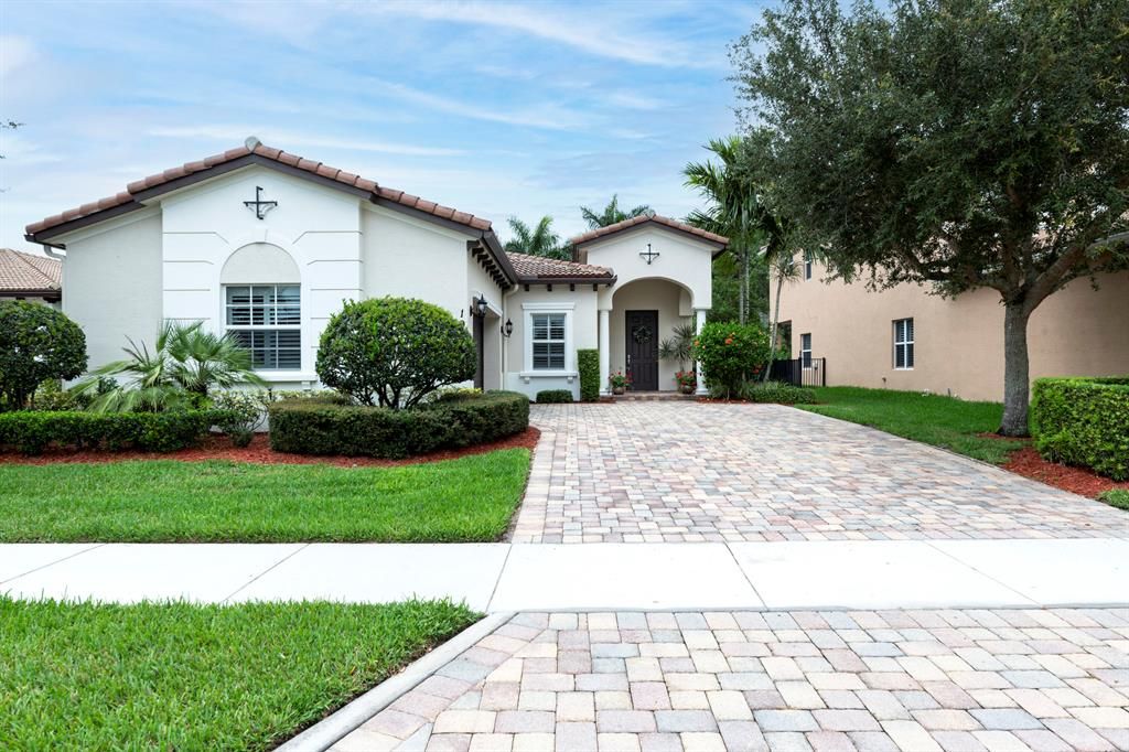 Photo of 193 Porgee Rock Place, Jupiter, FL 33458 (MLS # R10727684)