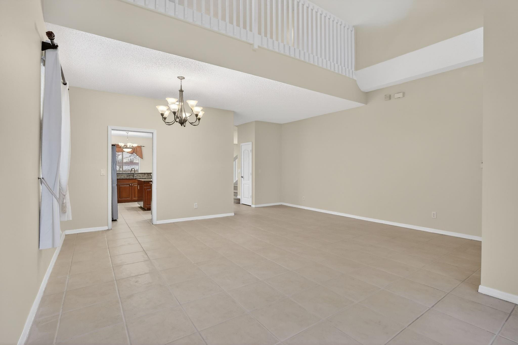 LAGUNA ISLES - Residential Lease