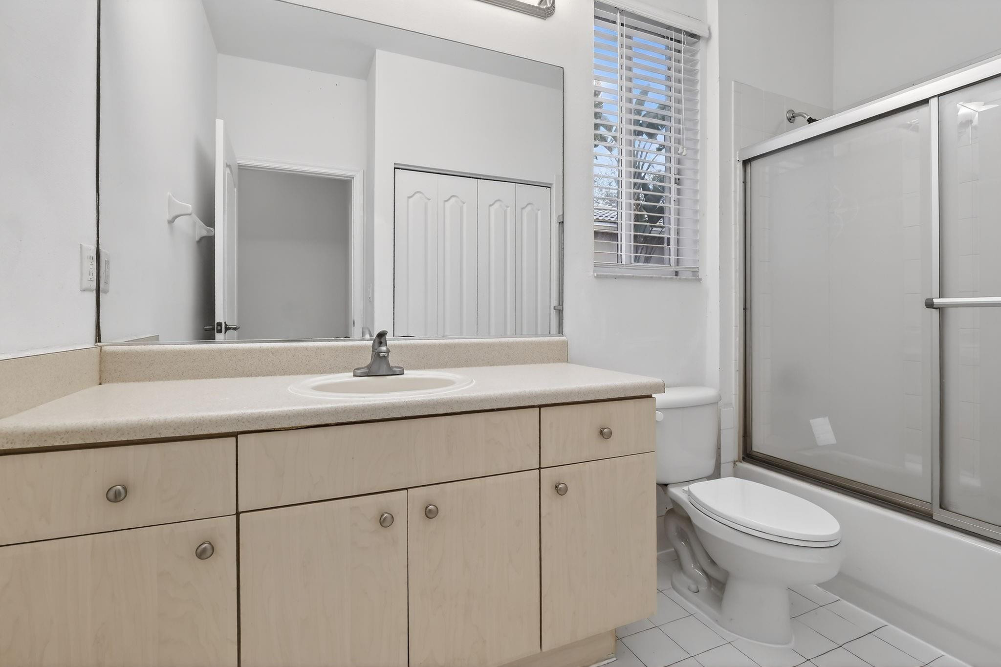 LAGUNA ISLES - Residential Lease