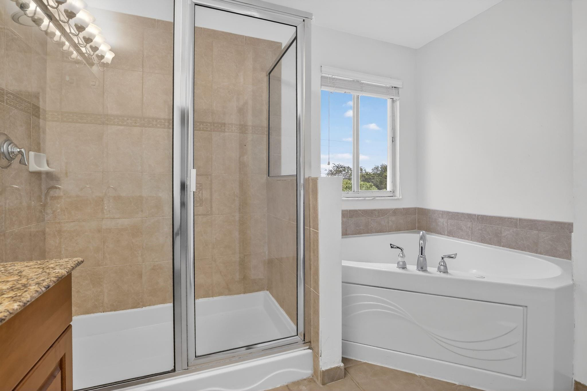 LAGUNA ISLES - Residential Lease