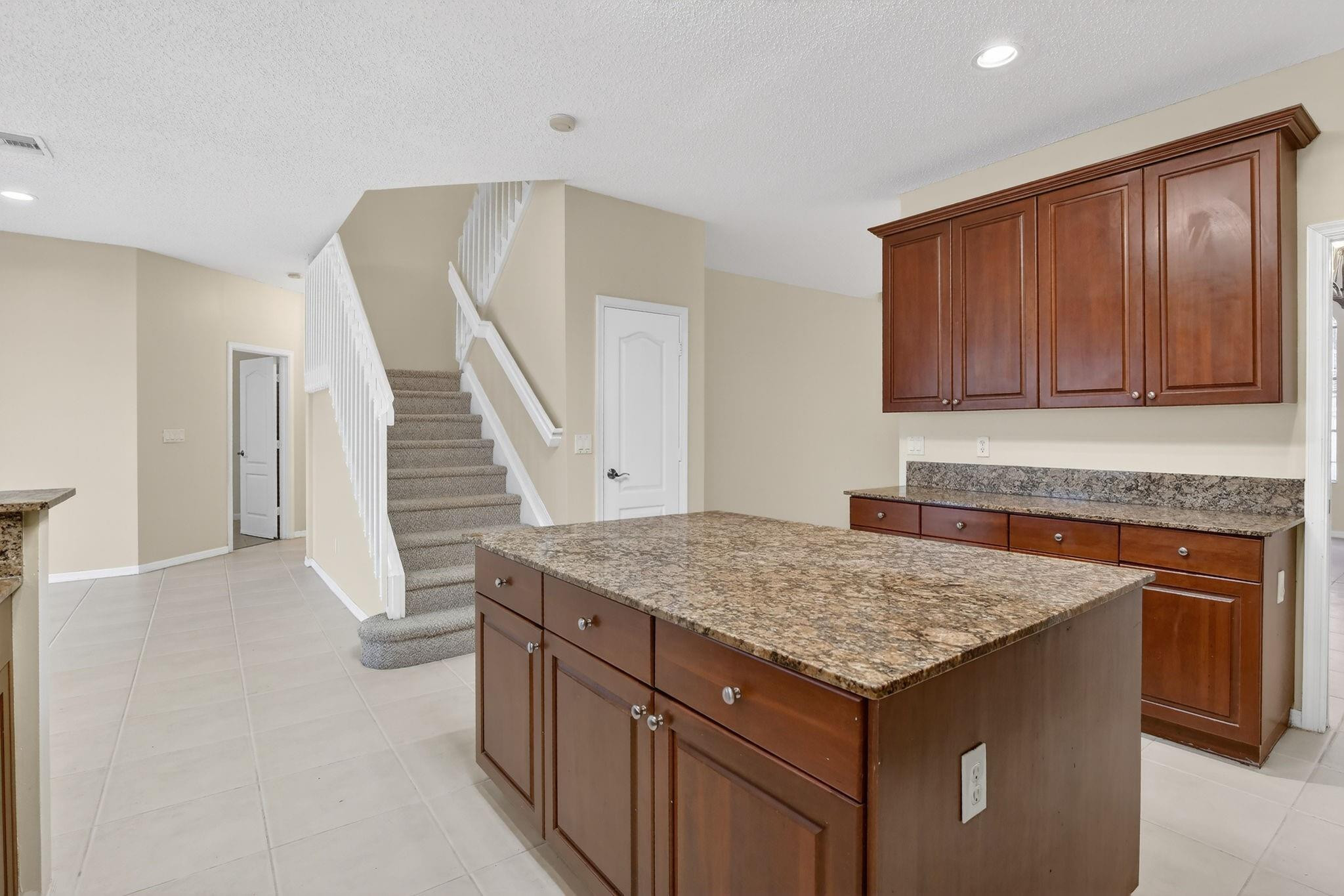 LAGUNA ISLES - Residential Lease