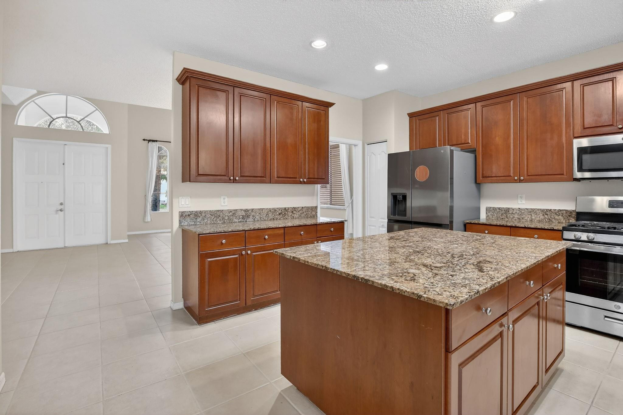 LAGUNA ISLES - Residential Lease