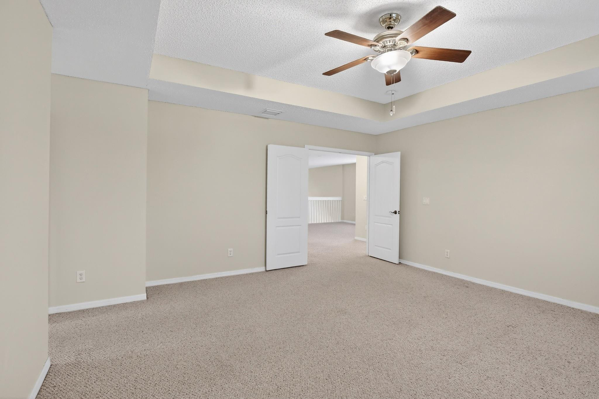 LAGUNA ISLES - Residential Lease