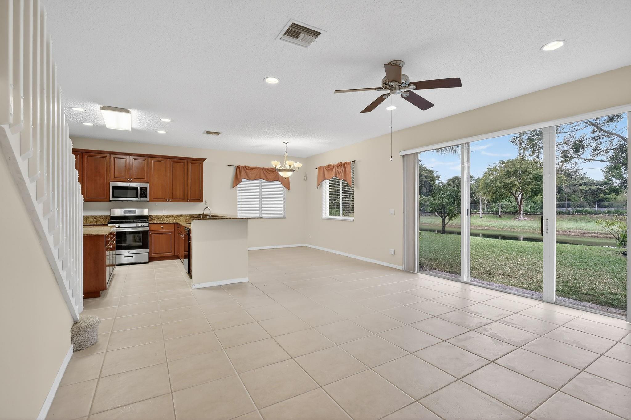 LAGUNA ISLES - Residential Lease