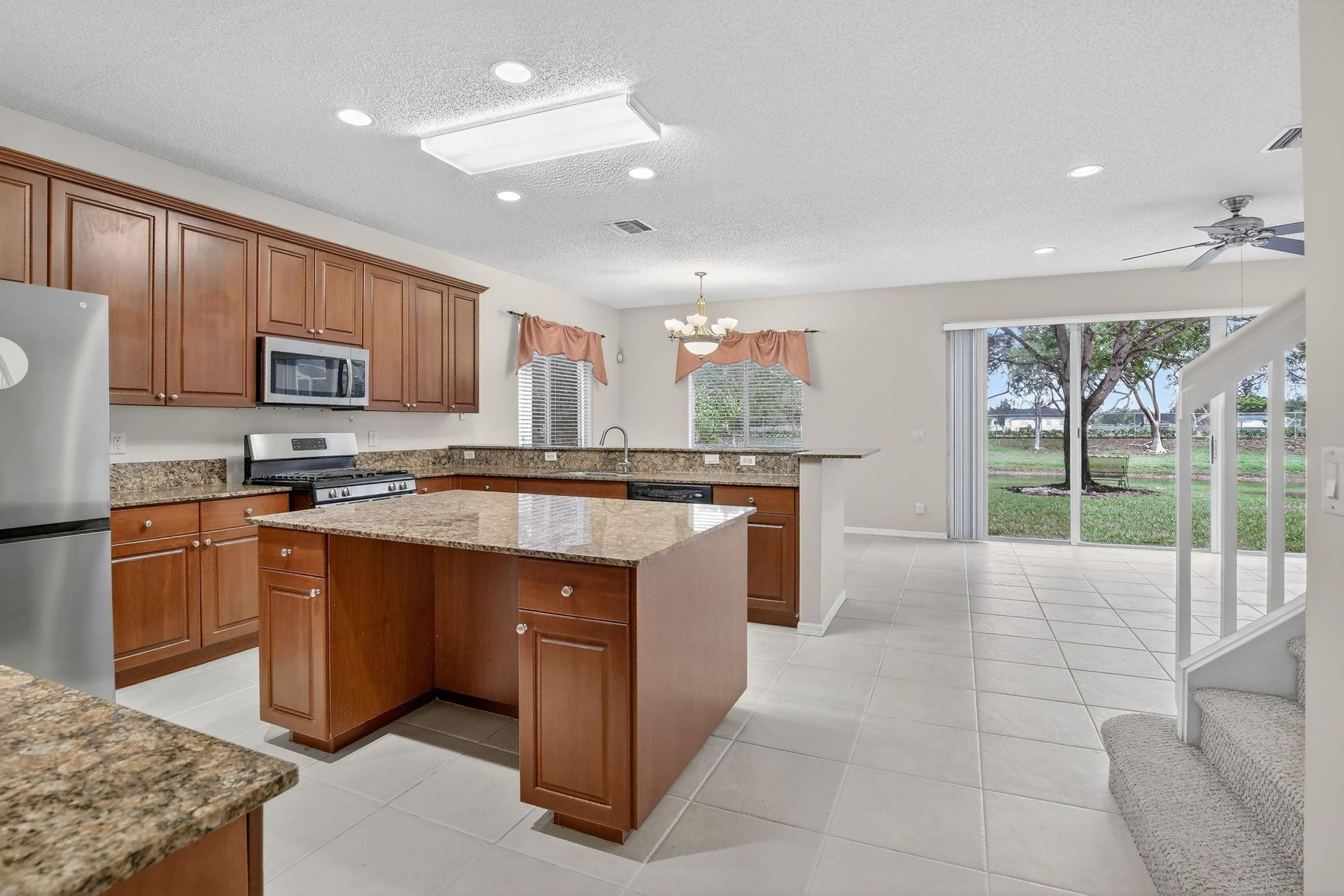 LAGUNA ISLES - Residential Lease