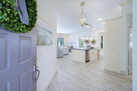 Single Family Residence in Palm Beach Gardens FL 597 Masters Way Way 5.jpg