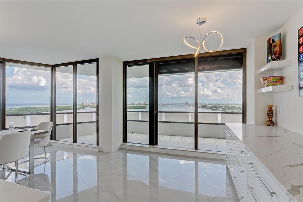 OLD PORT COVE LAKE POINT - Residential