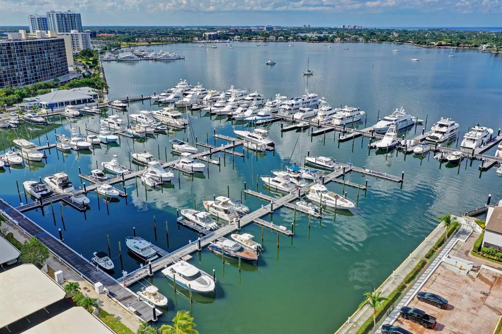 OLD PORT COVE LAKE POINT - Residential