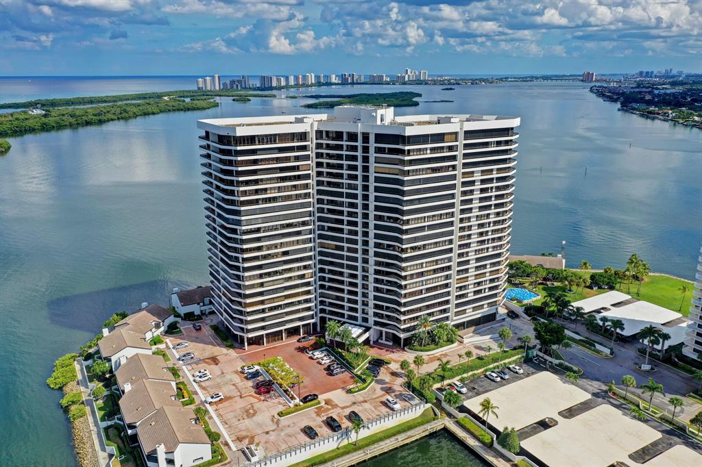 OLD PORT COVE LAKE POINT - Residential