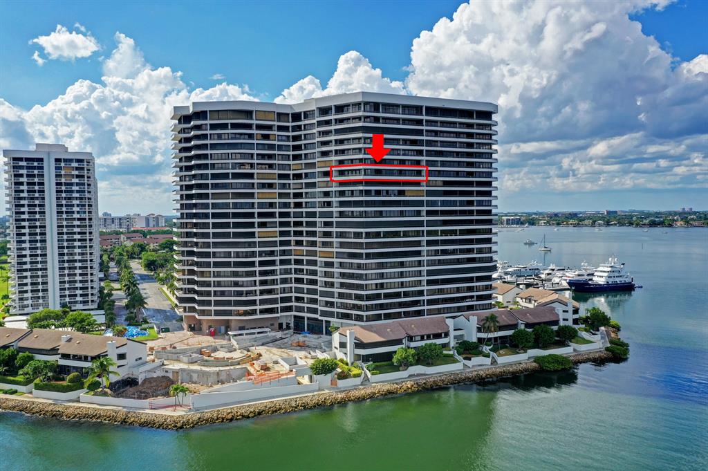 OLD PORT COVE LAKE POINT - Residential