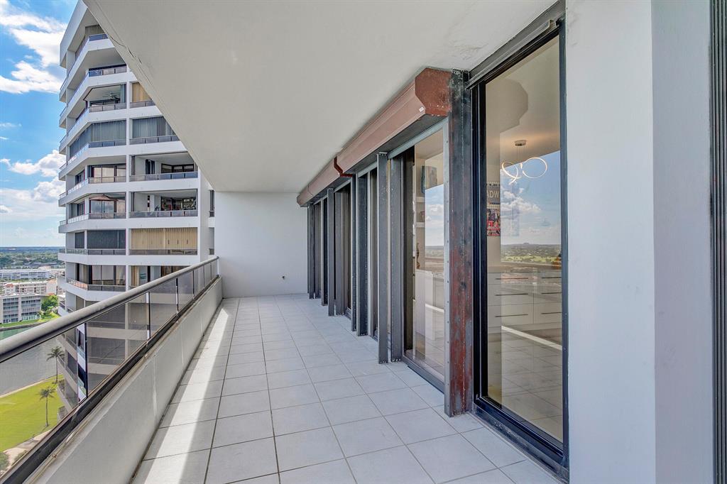 OLD PORT COVE LAKE POINT - Residential