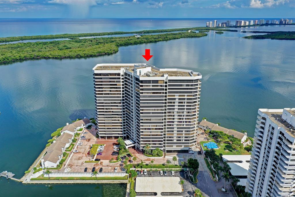 OLD PORT COVE LAKE POINT - Residential