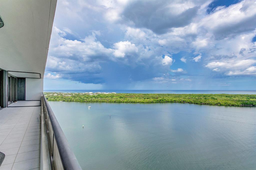 OLD PORT COVE LAKE POINT - Residential