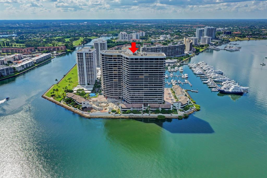 OLD PORT COVE LAKE POINT - Residential