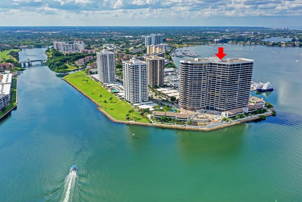 OLD PORT COVE LAKE POINT - Residential