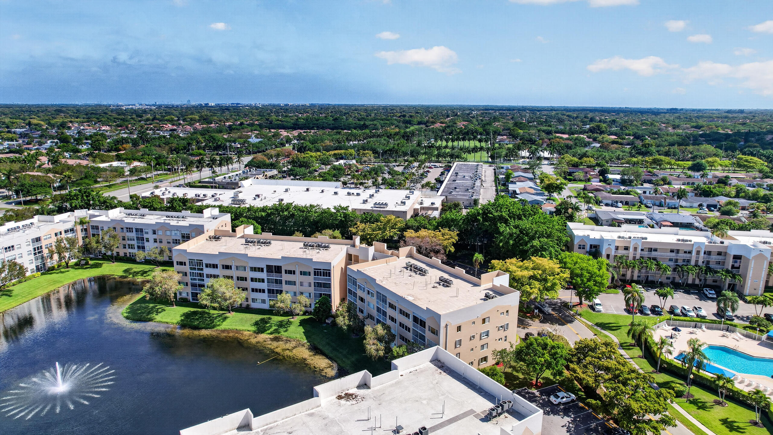 SUNRISE LAKES 197 CONDO - Residential