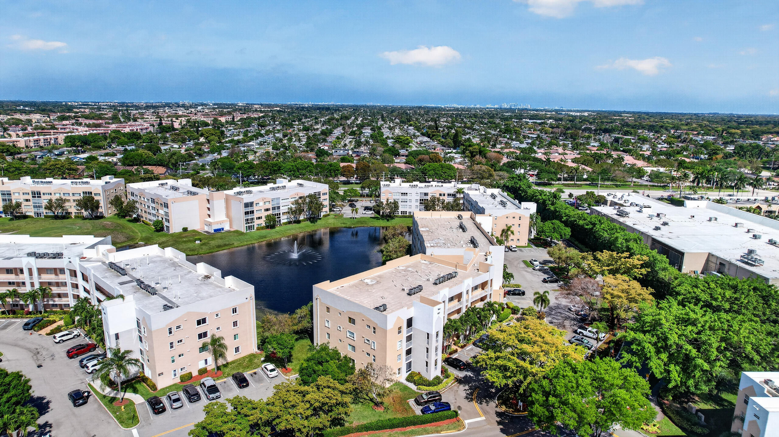 SUNRISE LAKES 197 CONDO - Residential