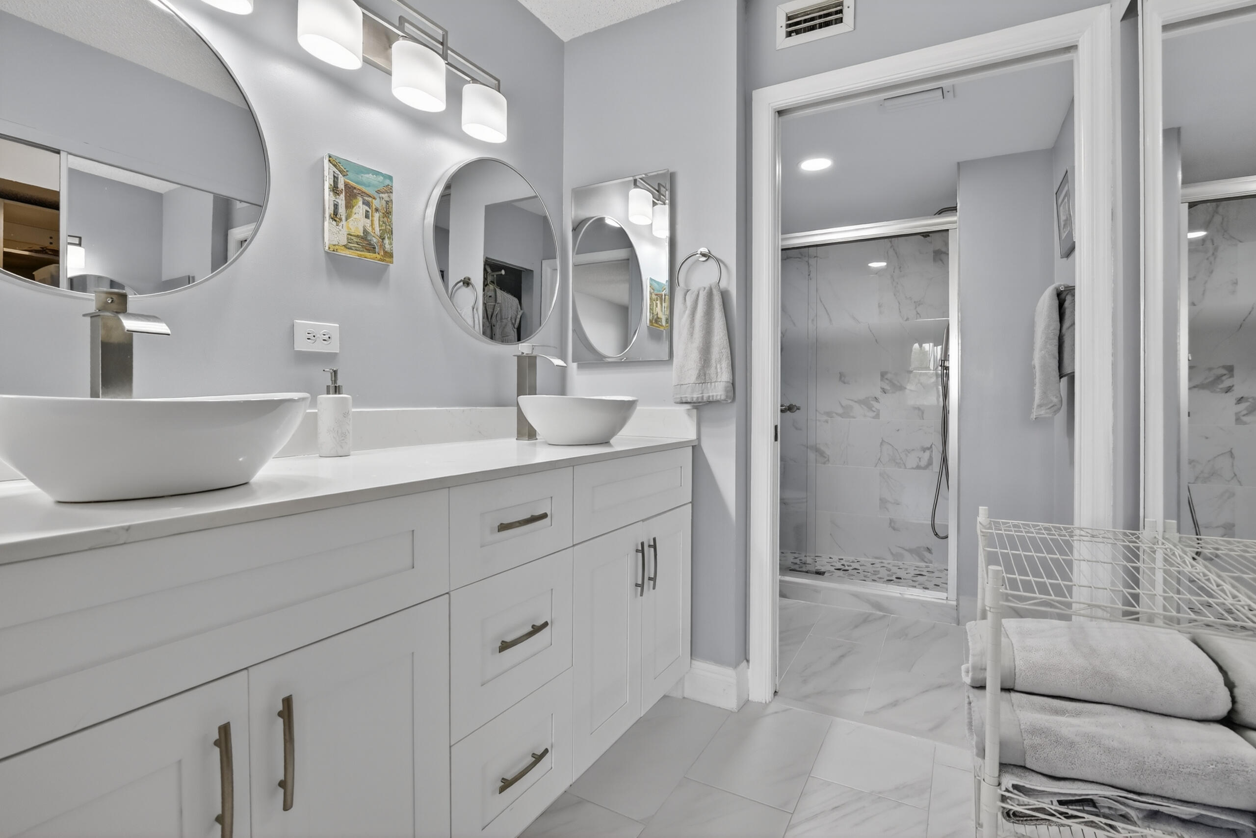 SUNRISE LAKES 197 CONDO - Residential