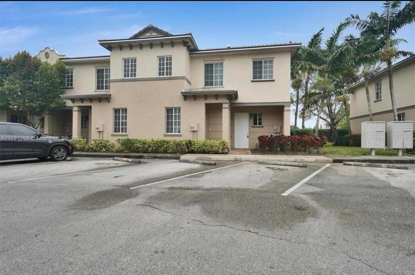 Welcome home, to this first floor spacious 2 bedroom, 2 bathroom condo. Offers comfortable living just minutes away from shopping, beaches and dinning. Unit is equipped with washer and dryer inside! Community Playground, gym and pool on site ready for you to enjoy! Assigned parking spot right in front of the unit for maximum convince.