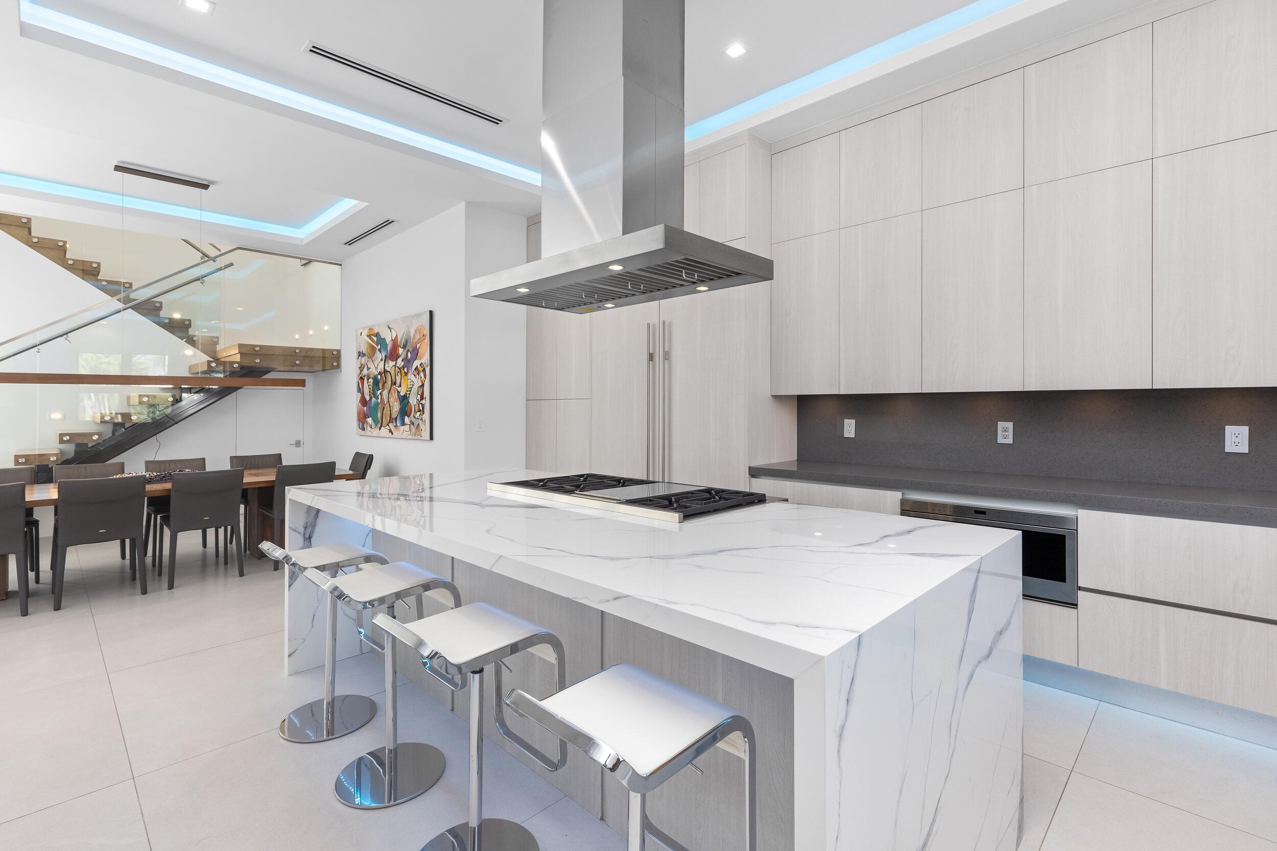 Venice 8-12 B - Residential