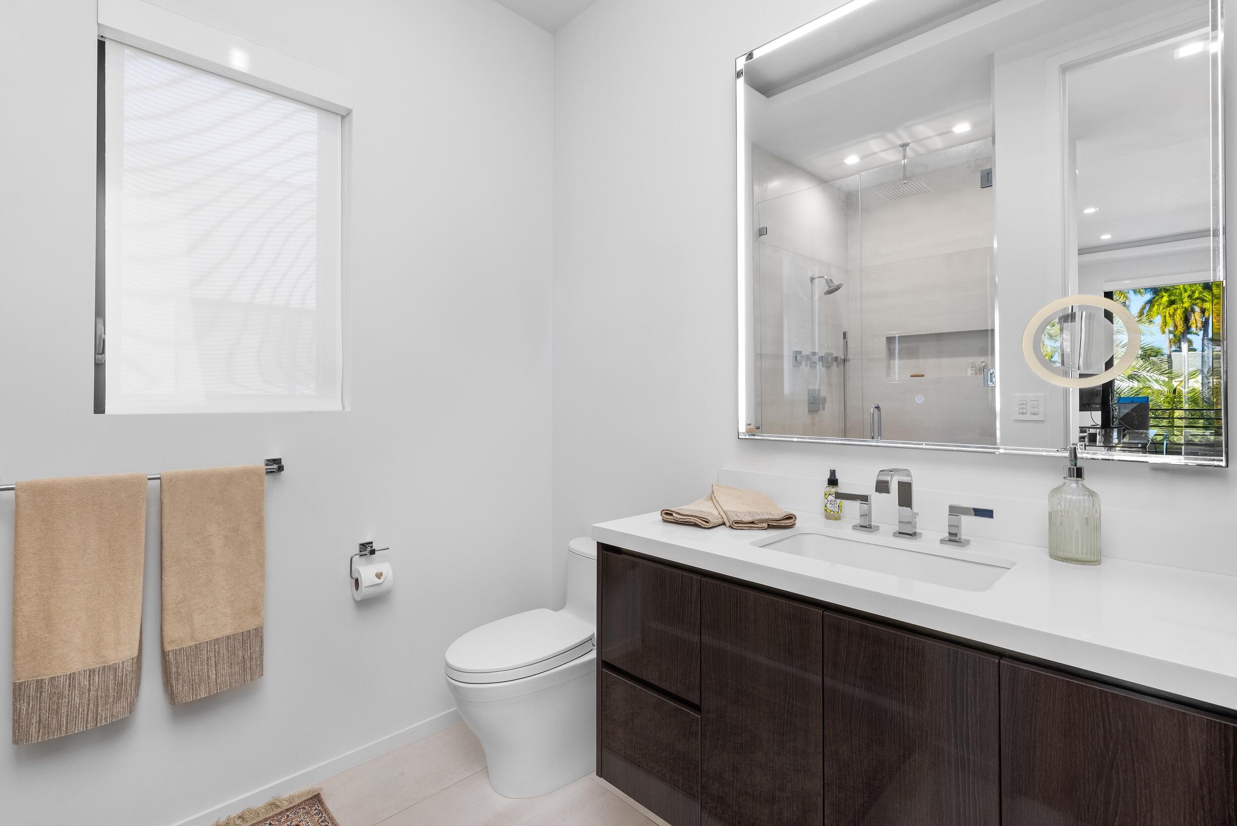 Venice 8-12 B - Residential